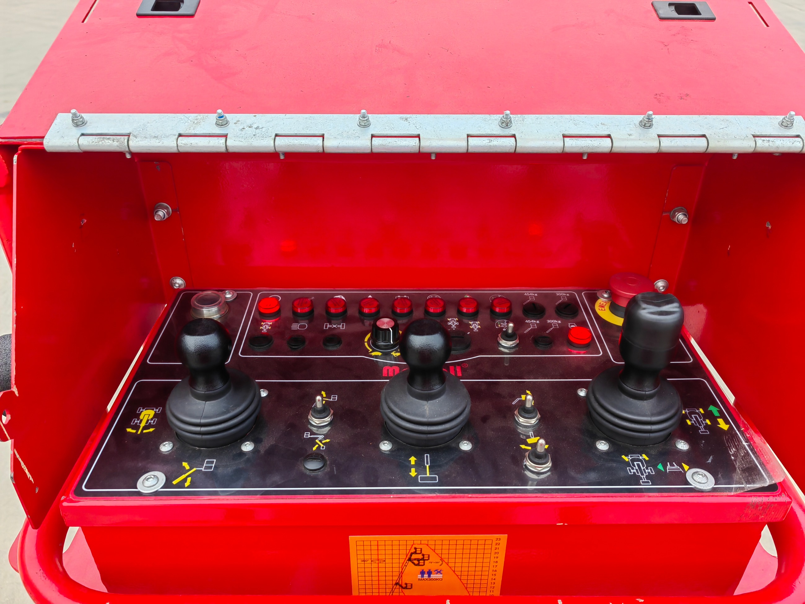 自行式直臂型高空作業平臺,HT220JE / HT285JE / HT350JE